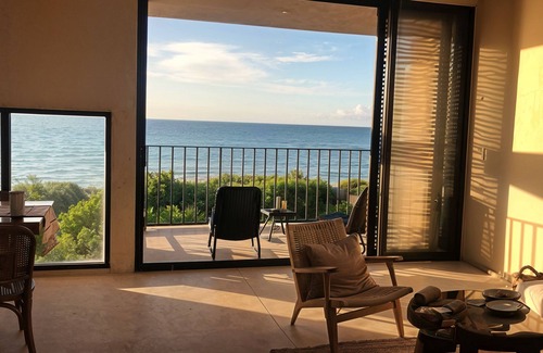 Hunucma House | Charming 3-bedroom house with WiFi and AC in a safe and charming fishermans town