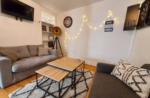 Agen House | ★ Charming 3 bedroom house ★ Near train station ★ Wifi ★