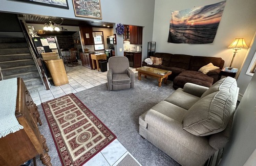 Lake Erie Beach House | Charming 3-bedroom house with WiFi, A/C on Lakeside Rd in Angola, NY