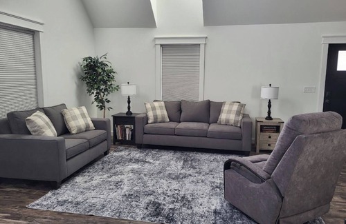 Wise Township House | Charming 3-bedroom house with WiFi, AC near welcoming Clare