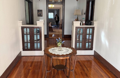 Cuero House | Charming 3-bedroom house with WiFi and AC in Cuero