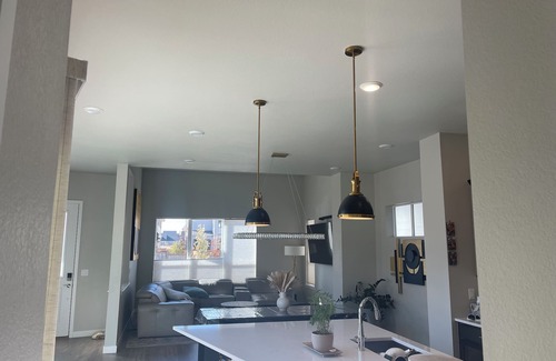 Northfield House | Charming 3-bedroom house with AC, fitness room, WiFi in delightful Denver