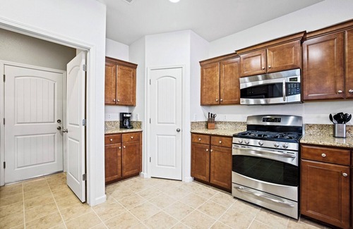 Fresno House | Charming 3-bedroom house in lovely Fresno with WiFi, AC