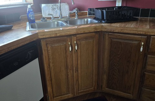 Joppa House | Charming 3-bedroom house with WiFi and AC in beautiful Joppa.