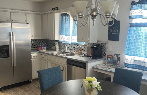 Lawton House | Charming 3-bedroom house with AC and WiFi in lovely Lawton