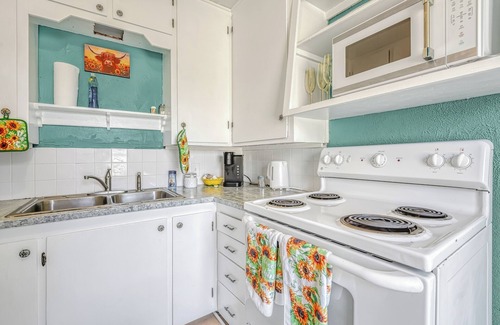 Lawton House | Charming 3-bedroom house in Lawton with WiFi and AC