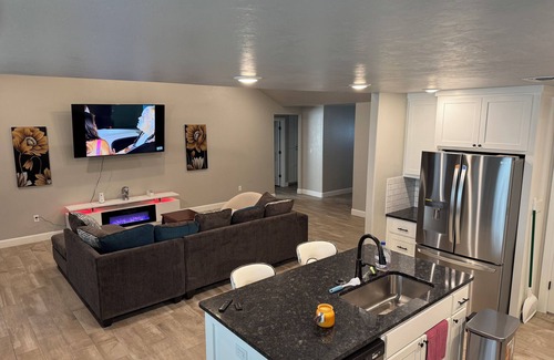 Lawton House | Charming 3-bedroom house with AC and WiFi in peaceful Lawton