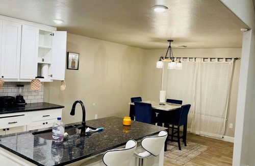 Lawton House | Charming 3-bedroom house with AC and WiFi in peaceful Lawton