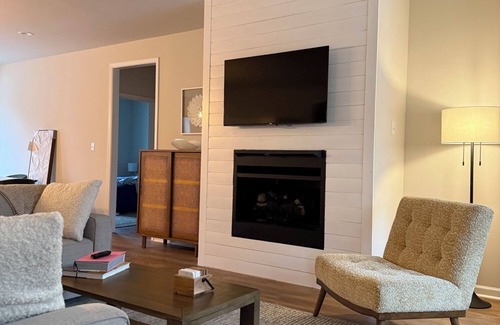 Louisa House | Charming 3-bedroom house in Louisa within 2 miles of town.