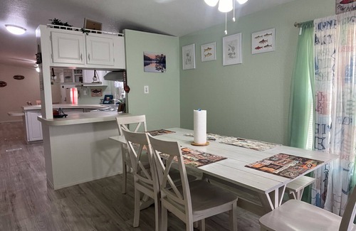 Lytle House | Charming 3-bedroom house with AC and WiFi in welcoming Lytle,TX.