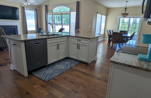 Milton House | Charming 3-bedroom house in Milton - 1 minute off route 1