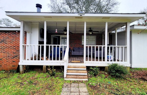Mobile House | Charming 3-bedroom house with AC and WiFi in fabulous Mobile