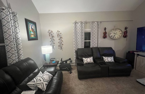 Frenchtown Township House | Charming 3-bedroom house in pleasant Monroe with WiFi, and A/C