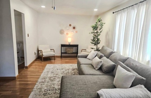 Newark House | Charming 3-bedroom house with AC and WiFi in fabulous Newark