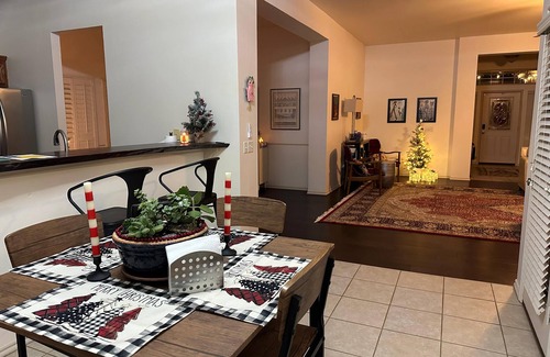 Norman House | Charming 3-bedroom house with AC, fitness room, WiFi in Norman