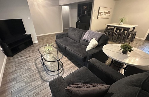Norman House | Charming 3-bedroom house with AC and WiFi in tranquil Norman