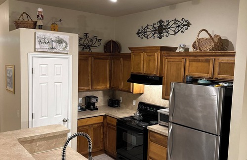 Norman House | Charming 3-bedroom house in Norman 3.4 miles from University of Oklahoma Campus