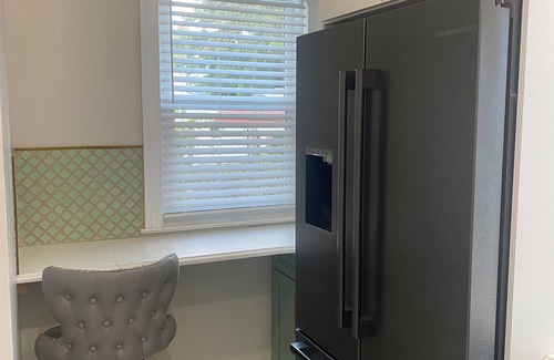 Queens House | Charming 3-bedroom house in Queens with WiFi and AC