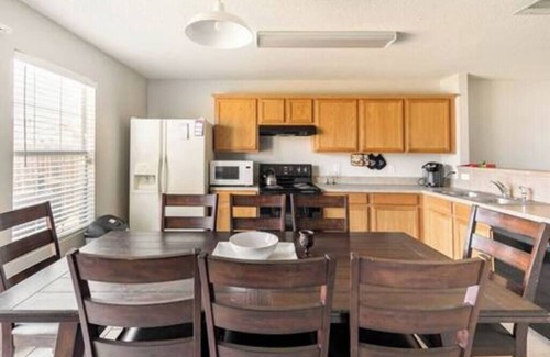 Wilmer House | Charming 3-bedroom house with WiFi and Workspace15min from Downtown Dallas