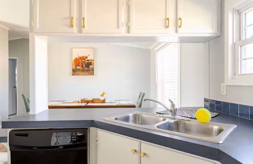 Wheatland House | Charming 3-bedroom house with WiFi and AC in wonderful Yukon