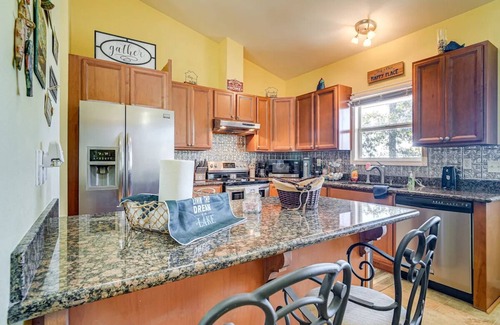 Zwolle House | Charming 3-bedroom house with WiFi and AC off of Hwy 1215