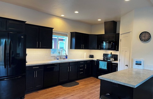 Tumalo House | Charming 3-bedroom house with game room, outdoor living area, in Beautiful Bend