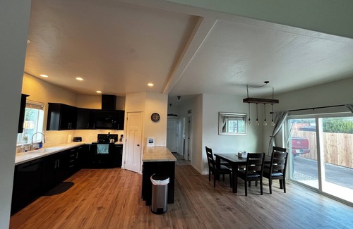 Tumalo House | Charming 3-bedroom house with game room, outdoor living area, in Beautiful Bend