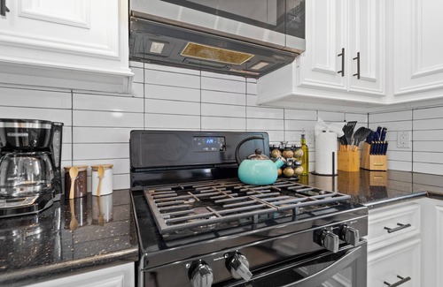 Barker House | Charming 3-bedroom house with Pool, Backyard Lounge, Game room in welcoming Katy