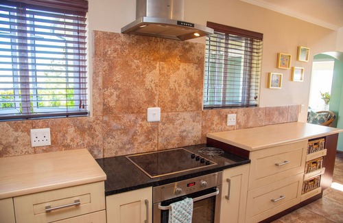 Knysna House | Charming 3-bedroom house with pool in Pezula Golf Estate!