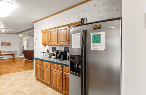 Kemp House | Charming 3-bedroom Lake house Near Cedar Creek