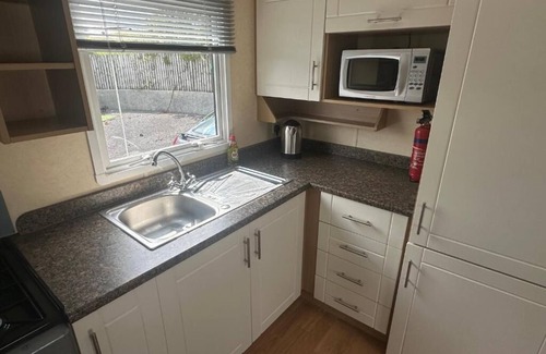 Lecemy House | Charming 3-bedroom mobile home with WiFi and AC in Dunkineely