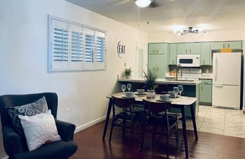 Yuma House | Charming 3 Bedroom Mid-Century Modern Home with Gym & Game Room