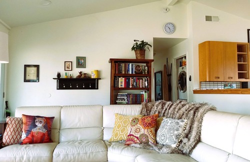 Atlanta House | Charming 3-bedroom Mid Century Modern bungalow in wonderful Atlanta with AC