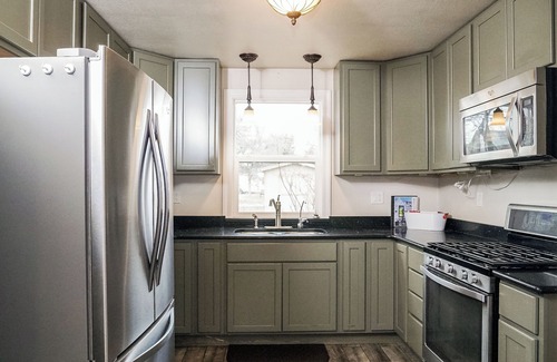 Central - Terry House | Charming 3 bedroom Midtown Cottage