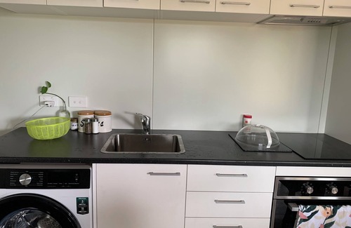 Awakeri House | Charming 3-bedroom mobile home with AC, WiFi in delightful Awakeri