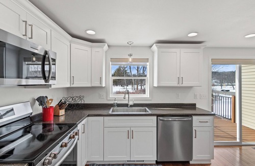 Amherst House | Charming 3-bedroom newly renovated house located in the Village of Amherst
