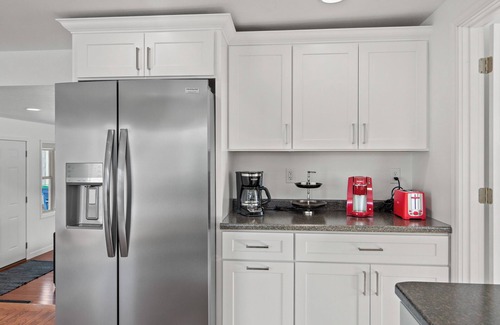 Amherst House | Charming 3-bedroom newly renovated house located in the Village of Amherst