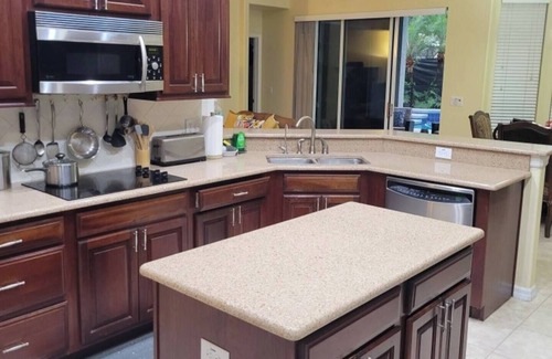Plymouth House | Charming 3 Bedroom Paradise with Pool