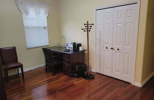 Plymouth House | Charming 3 Bedroom Paradise with Pool