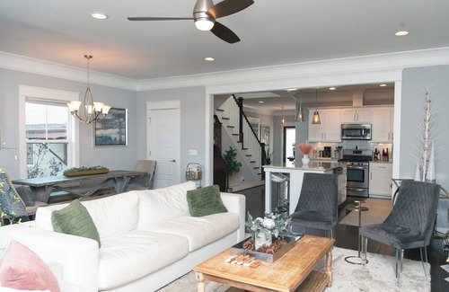 South Nashville Cottage | Charming 3-bedroom plus loft cottage in Nashville's hottest neighborhood