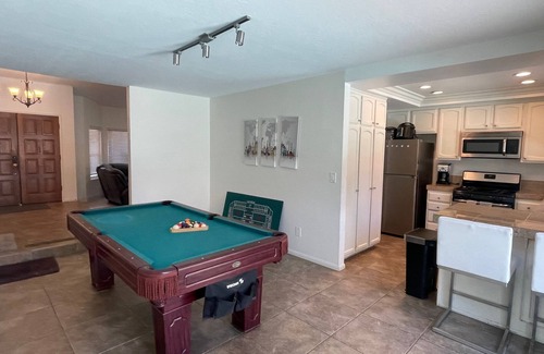 Mira Mesa House | Charming 3-bedroom Private Home with Pool & Hot-tub in sunny San Diego