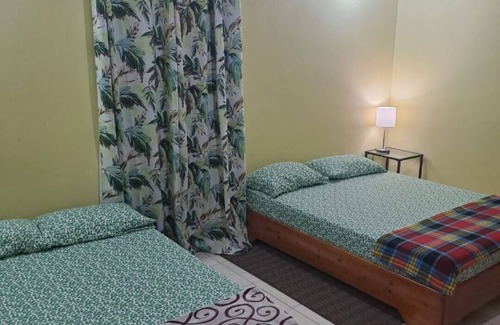 Orange Hill Apartment | Charming 3-bedroom Pryme Paradise Villa with WiFi, AC, Pool in fabulous Carnbee