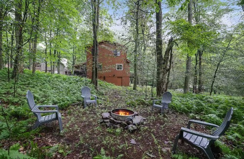 Locust Lake Village House | Charming 3-Bedroom Retreat in 5-Star Locust Lake Village – Pocono Lake, PA