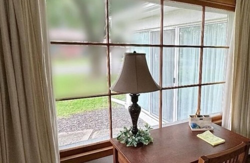 Vestal House | Charming 3-bedroom ranch house in wonderful central Vestal with WiFi, AC
