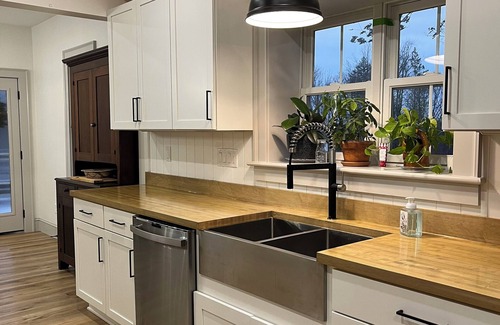 Mantua Other | Charming 3-bedroom recently renovated 140 years old farmhouse in Mantua.