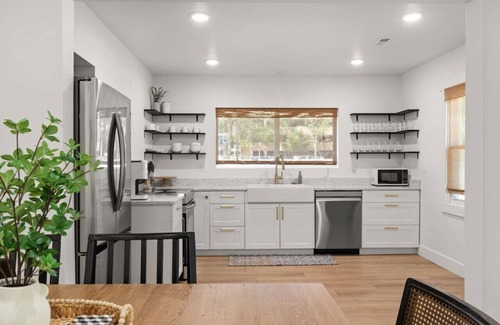 Billings Apartment | Charming 3 Bedroom Retreat: Perfect for Families, Travelers and Professionals