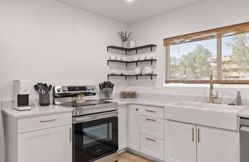 Billings Apartment | Charming 3 Bedroom Retreat: Perfect for Families, Travelers and Professionals