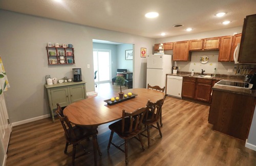 Herrin House | Charming 3 bedroom retreat