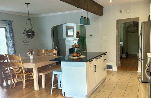 Centretown West House | Charming 3-bedroom semi detached with WiFi and AC in lovely Ottawa
