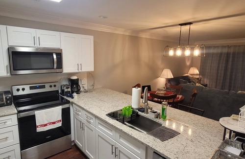 Wilmington House | Charming 3-bedroom townhome with WiFi, AC in beautiful Wilmington
